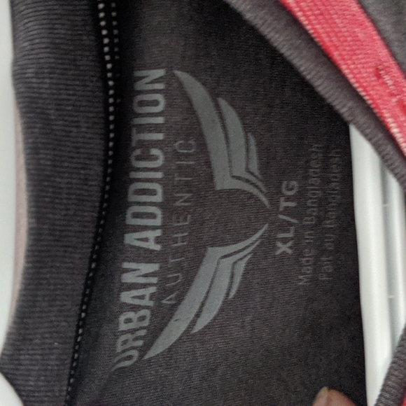 Urban Addiction- Men's T-shirt Size XL - Picture 9 of 13